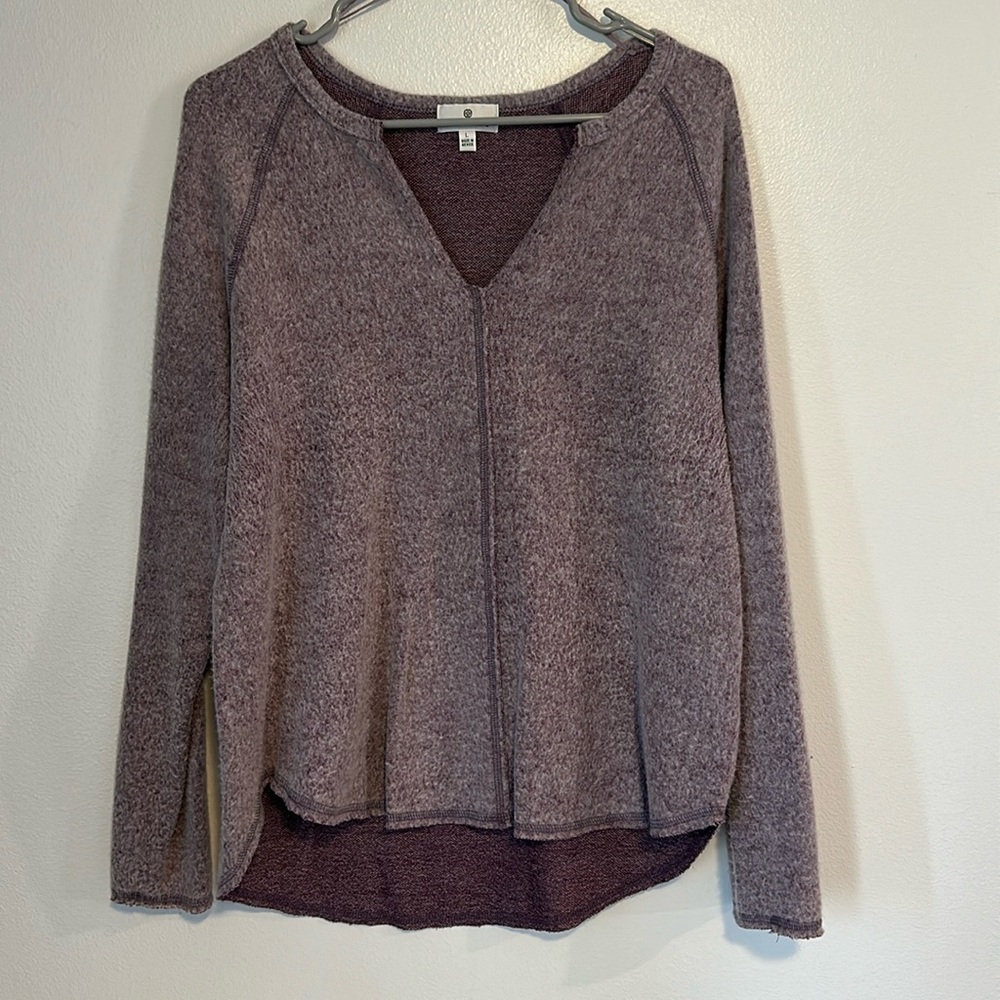 Socialite L sweater